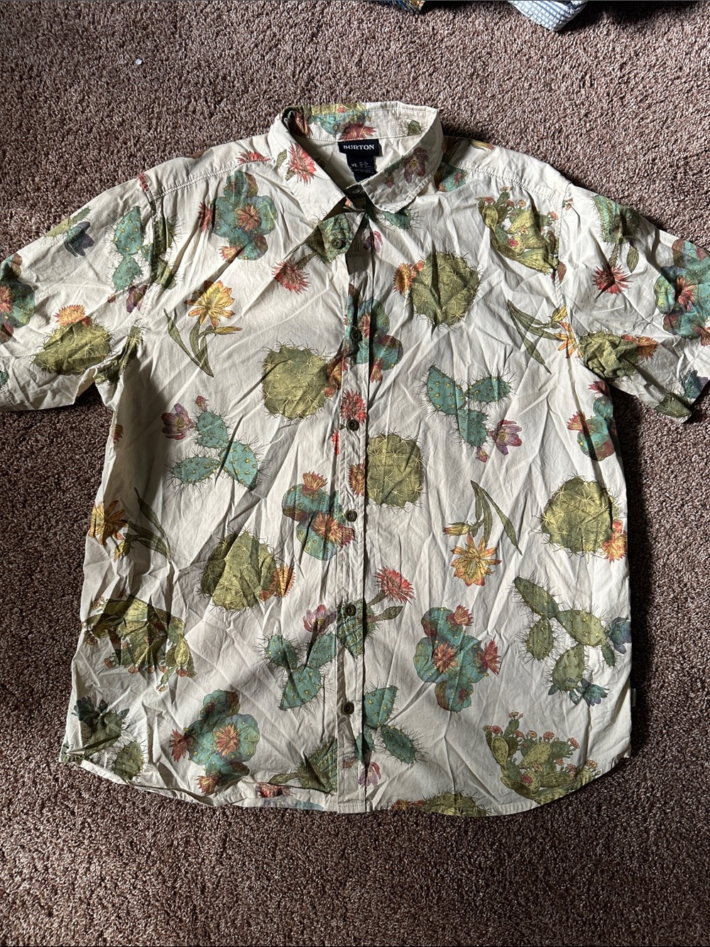 Burton Cream Short Sleeve Button-Up with Green Cactus Print - XL